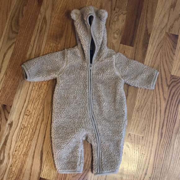 baby gap bear suit